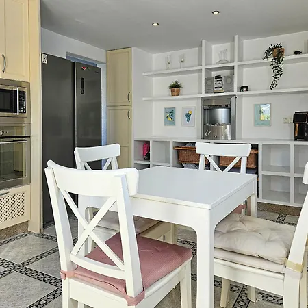 With Private Pool & Outdoor Kitchen ミハス