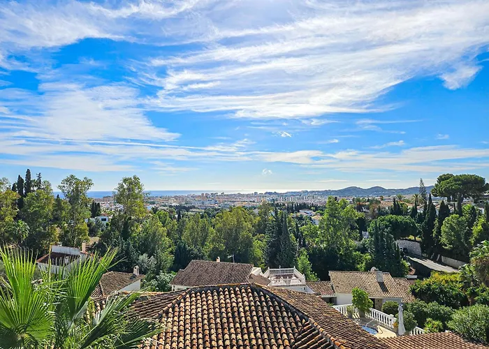 Villa With Private Pool & Outdoor Kitchen